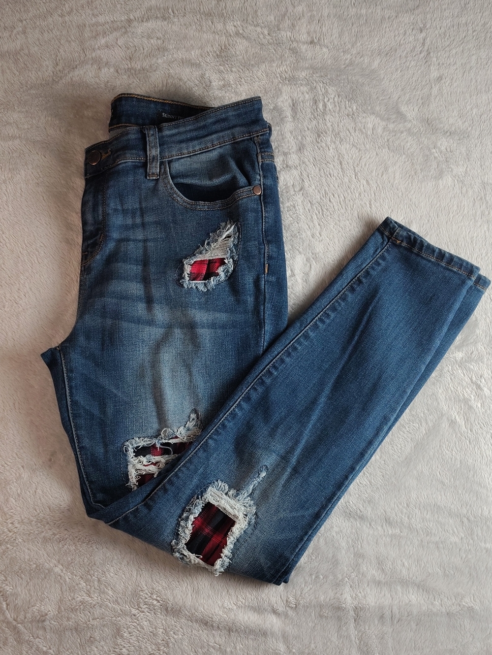 Judy Blue Skinny Fit Distressed Jeans with Buffalo Plaid Patches Size 15/32
